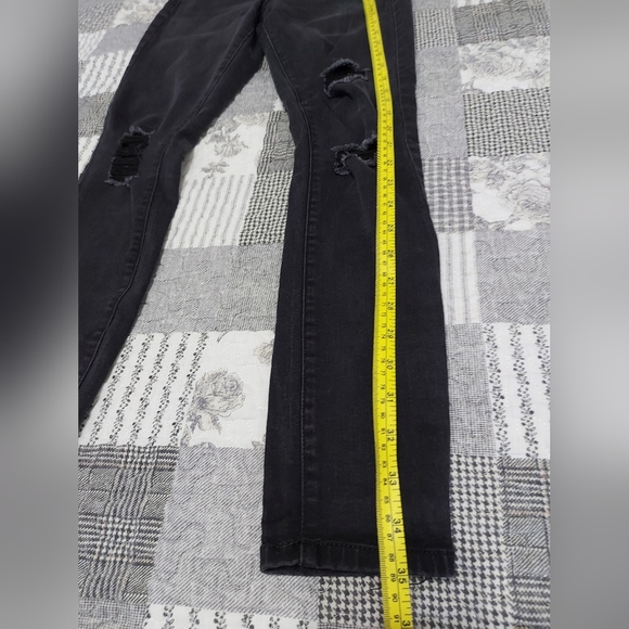 Guess jeans and shirt - Picture 14 of 15